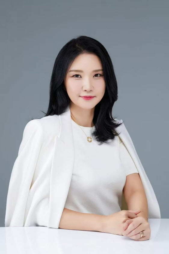 '경쟁은 따로, 검증은 함께'…中 전기차 속도전의 숨은 엔진[왓츠 인 차이나]
