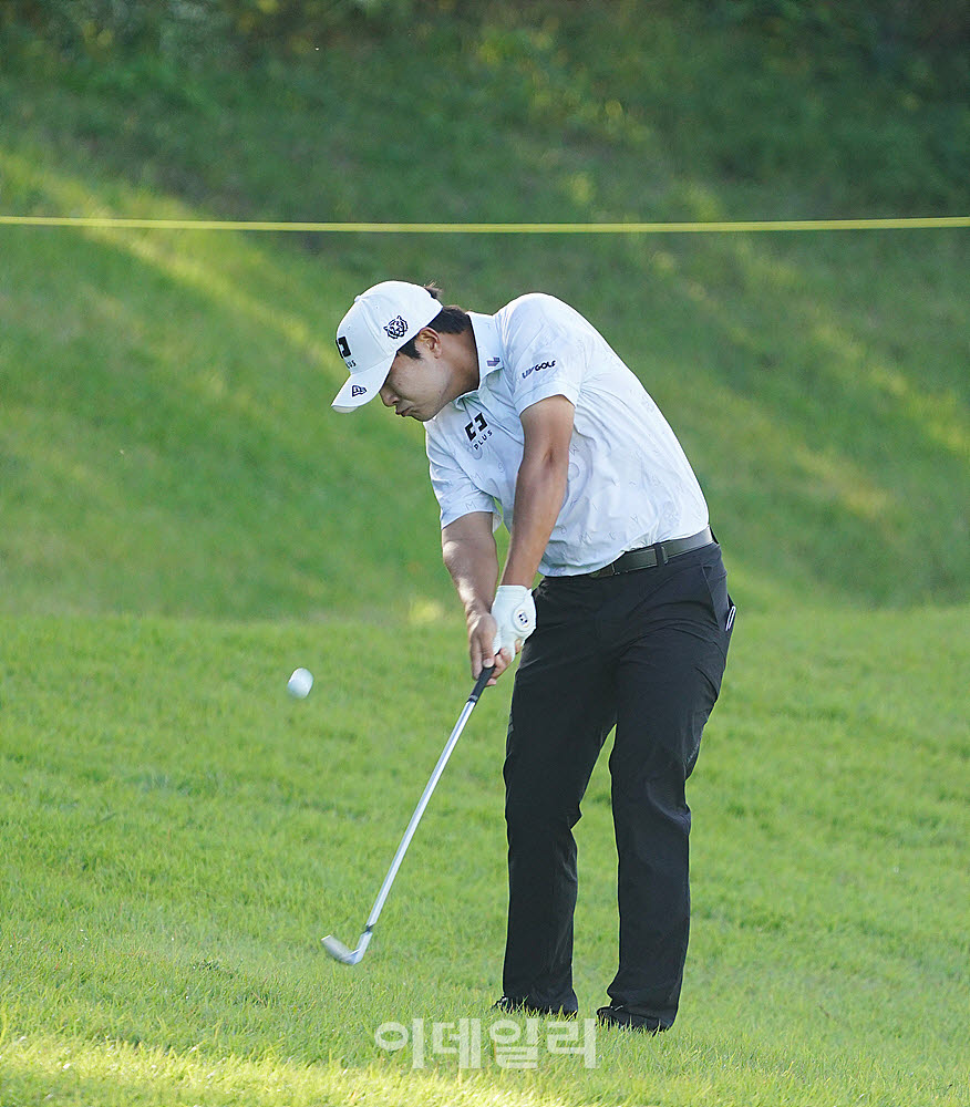 [포토] 김민규, 강력하게