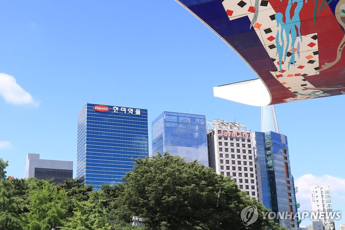 한미약품 모녀, 신동국 회장 상대 600억 위약벌 소송 1심 패소