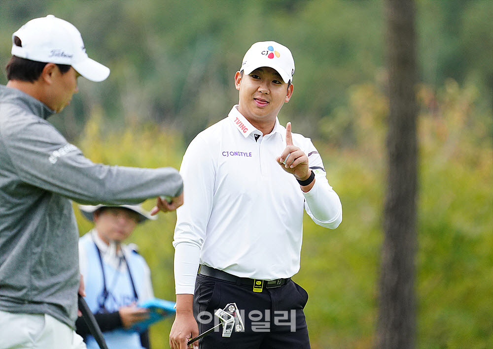 [포토] 최승빈, 한 개만 옮겨주세요