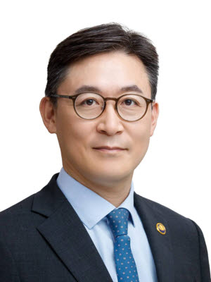 [프로필]권대영, 재경부 신임 1차관…금융위 핵심보직 두루 거친 정책통