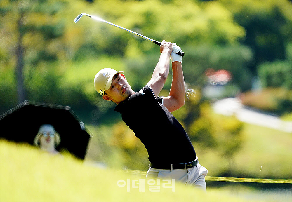 [포토] 김비오, 빛나는 샷으로