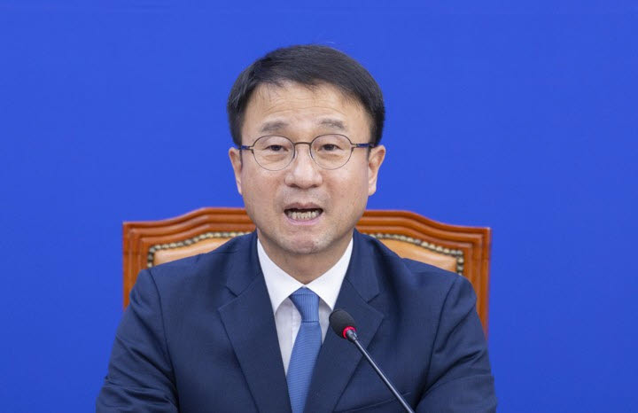 與, "전두환 내란 아냐" 野 김태규 징계안 제출…"모욕·수치"(종합)