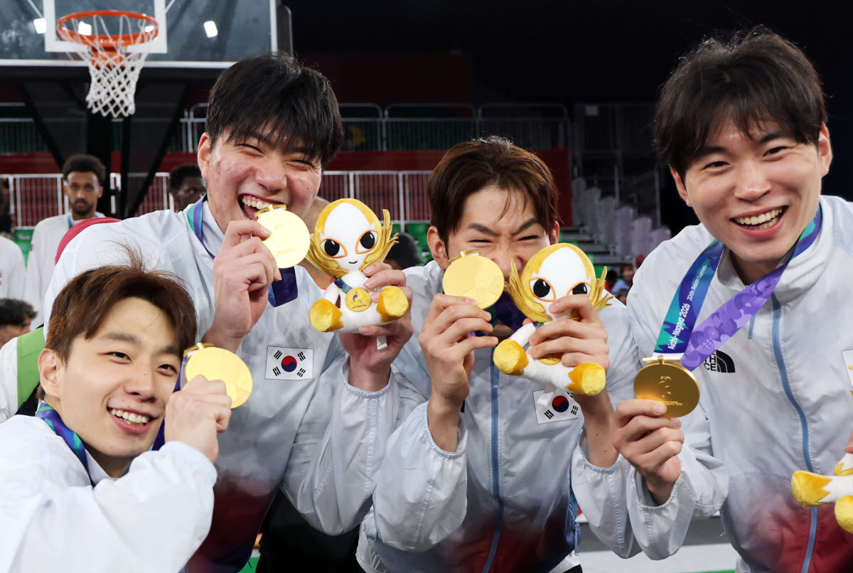 금메달 함께 딴 3대3 농구 4인방, 이번엔 KBL 전체 1순위 경쟁
