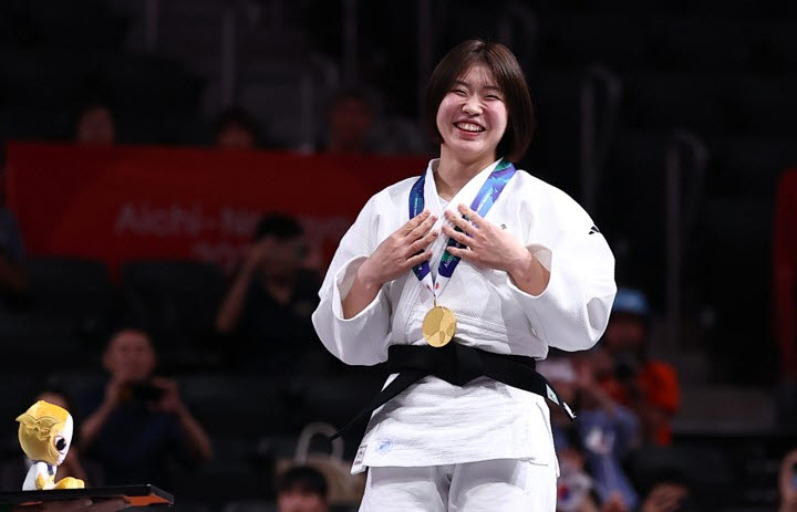 아시안게임 금메달 허미미…"할머니 유언 없었다면 이 순간 왔을까"