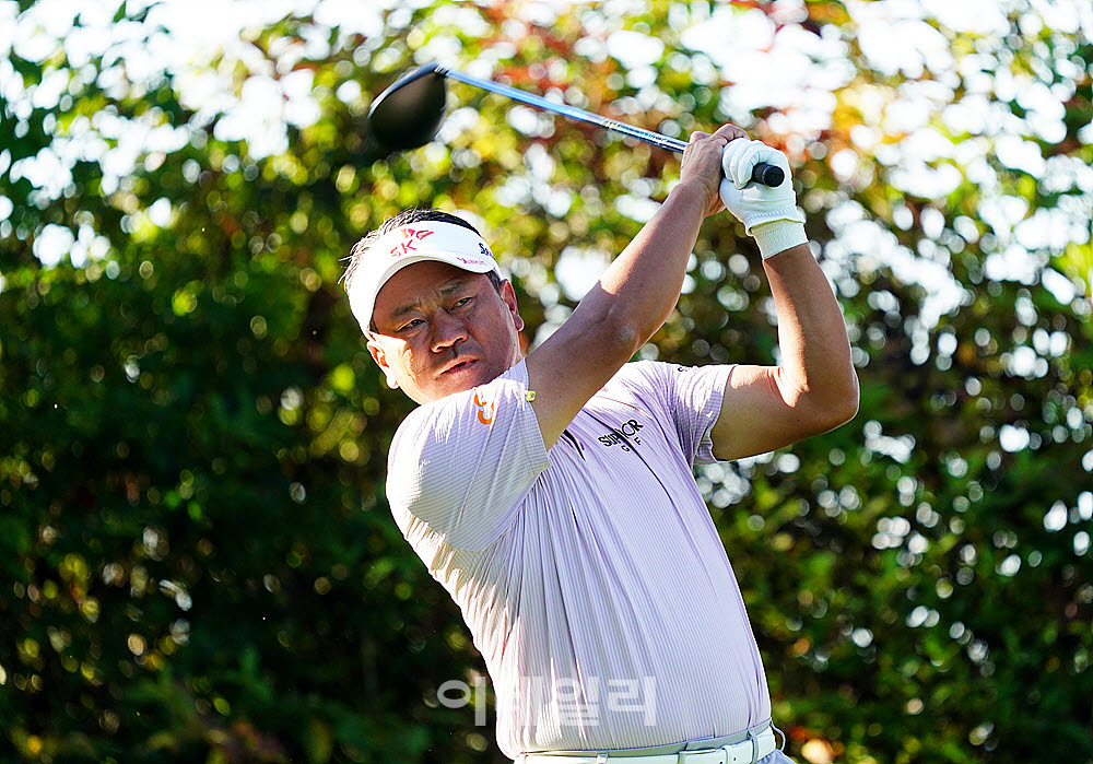 [포토] 최경주, 관록의 티샷