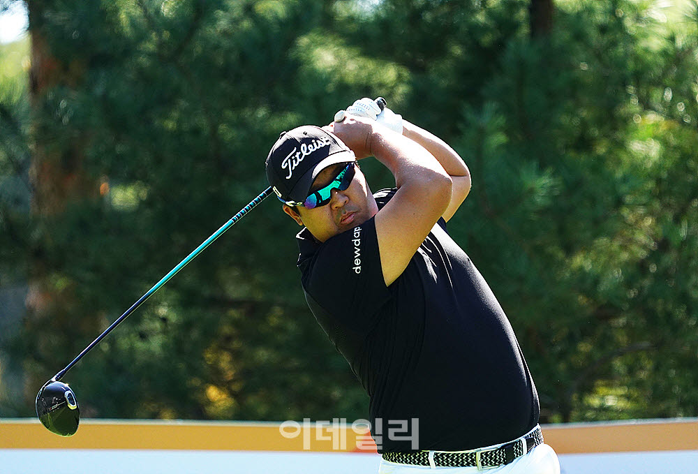 [포토] 이상엽, 묵직하게 타구를 날린다