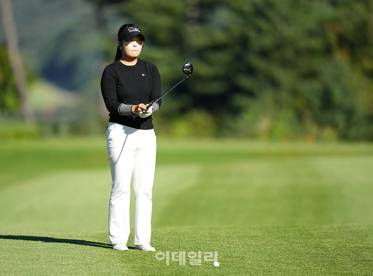[포토]정서린,그린 중앙을 노린다