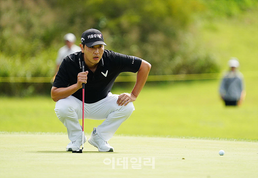 [포토] 배상문, 신중히 읽는 버디 라인