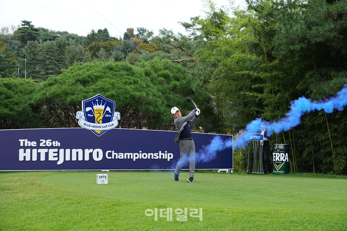 [포토]권오삼 대표,성공 향한 시타식