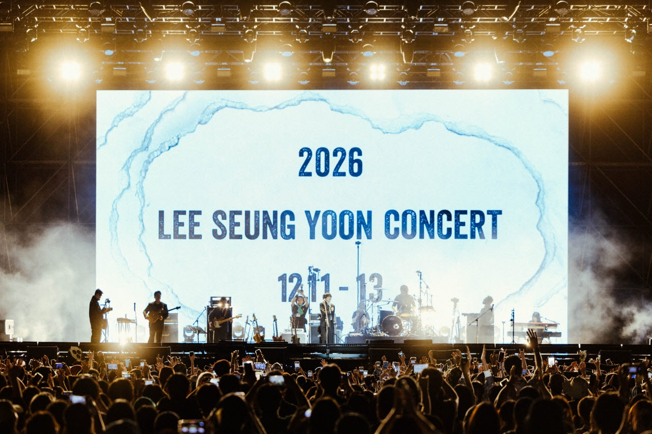 부산 록페 달군 이승윤, 연말 단독콘서트 예고… "12월에 만나요"