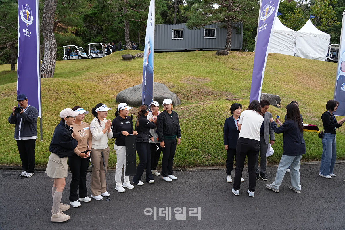 [포토]'제26회 하이트진로 챔피언십'시구식 참석한 선수들