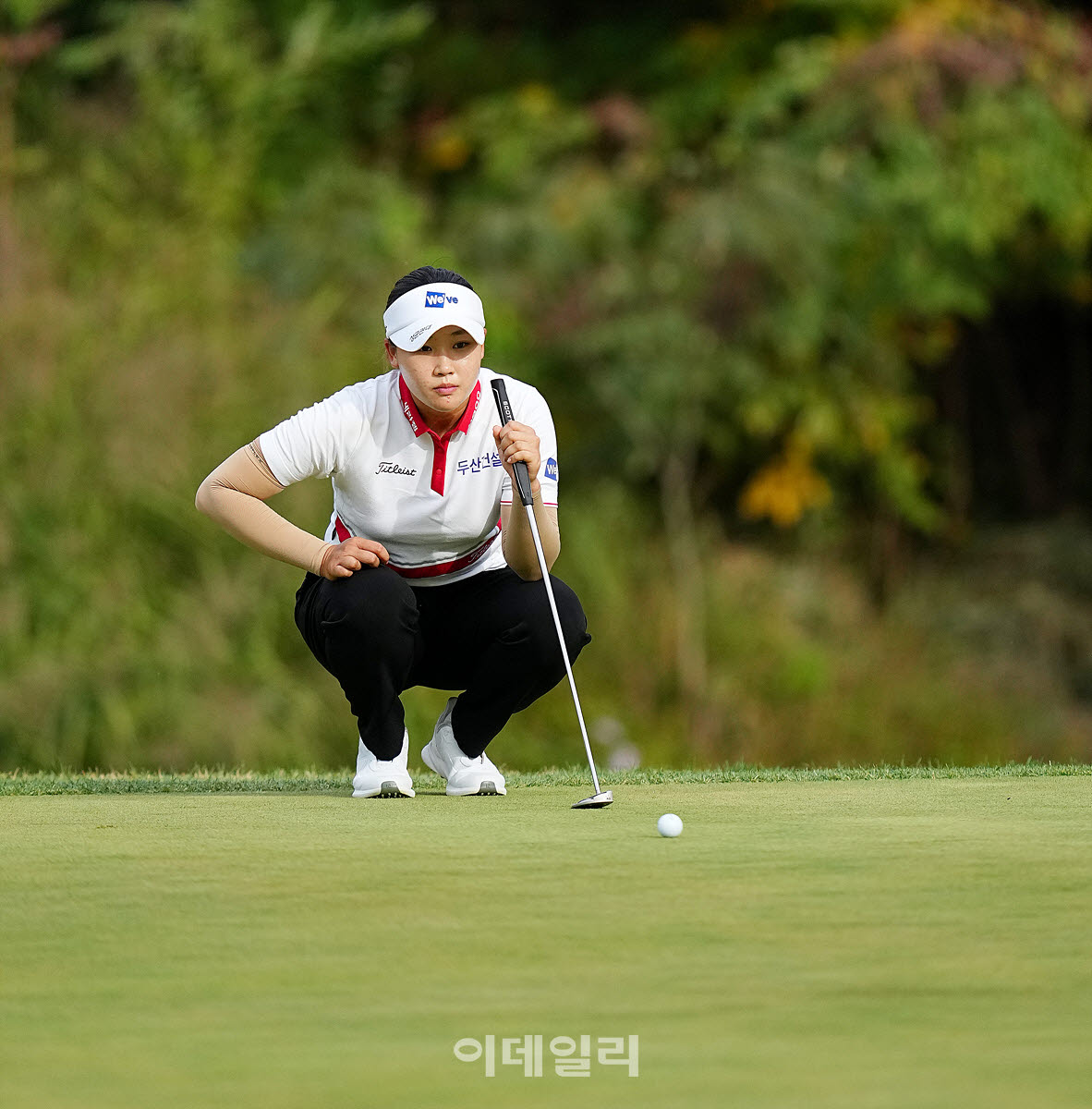 [포토]김민솔,퍼트 라인 확인한다