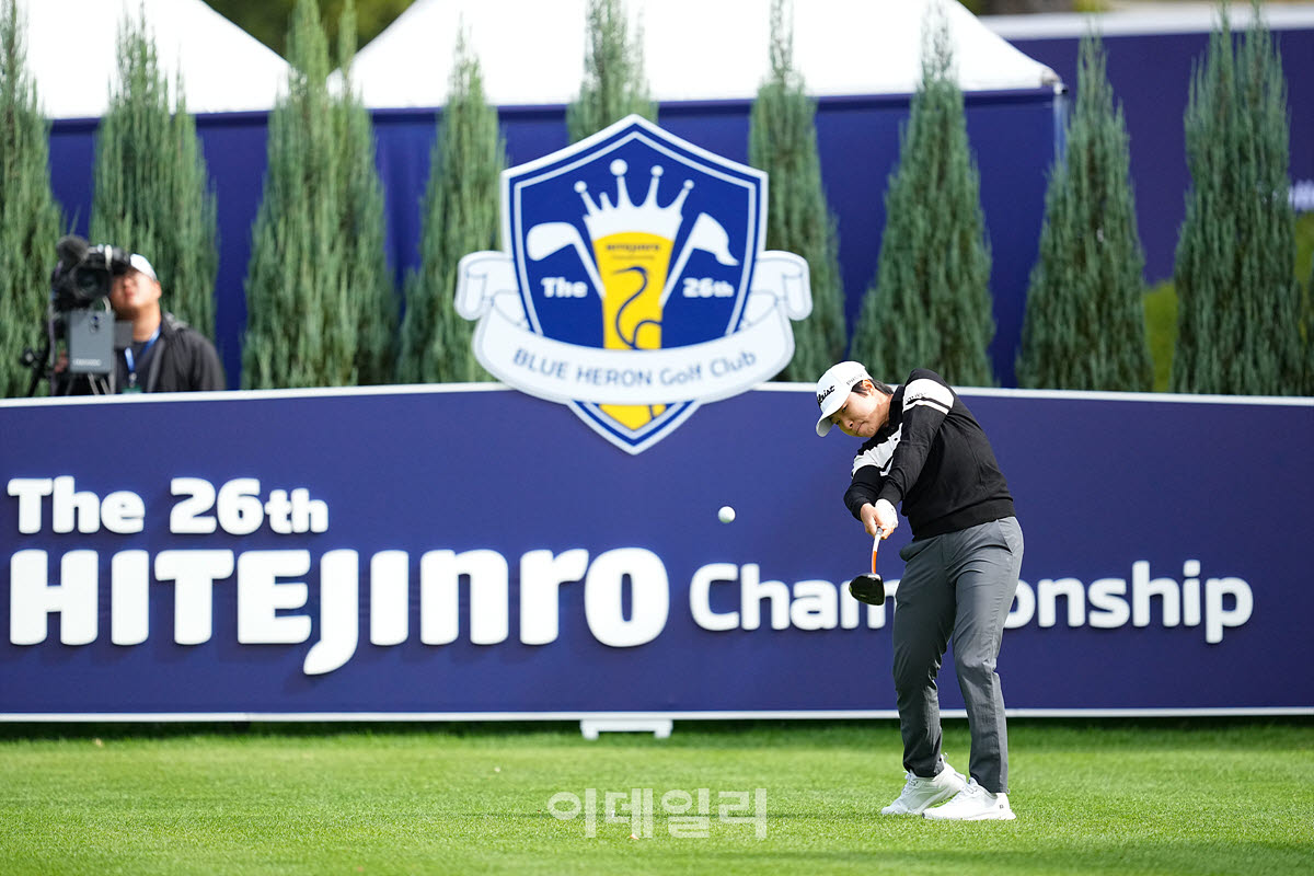 [포토]김지수,임팩트는 노련하게