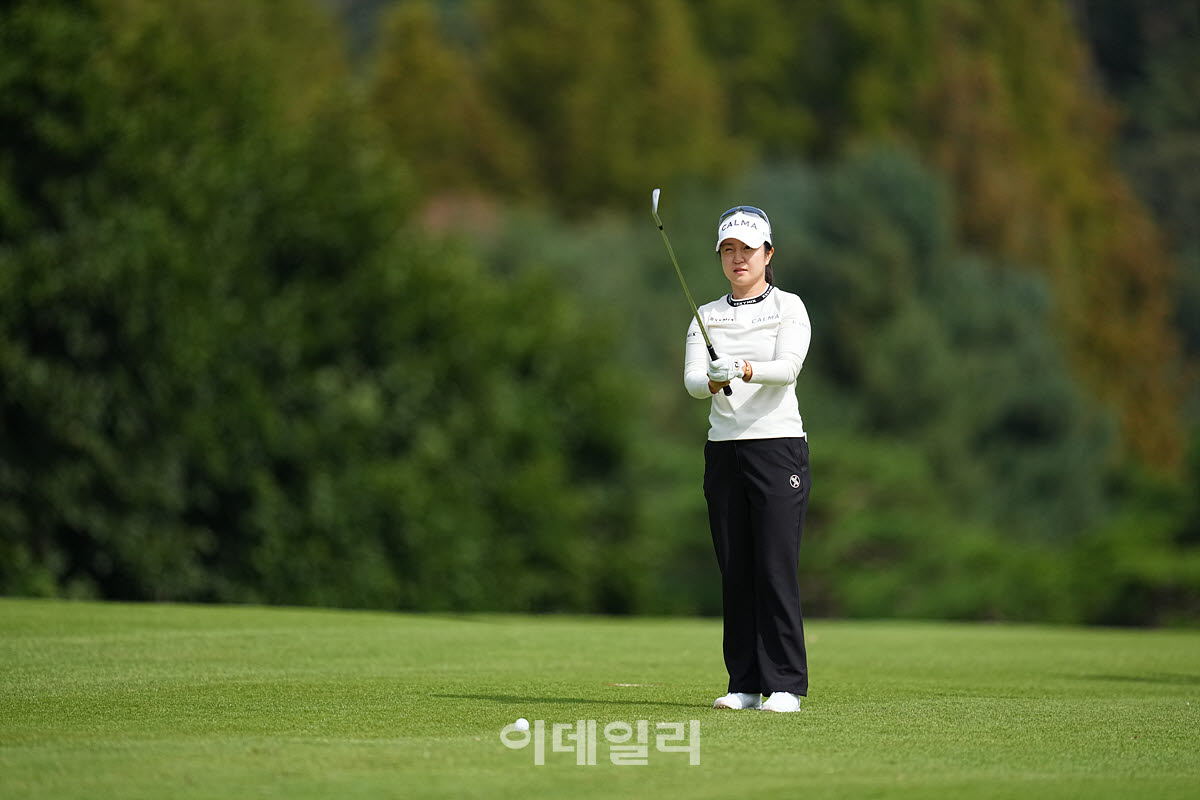 [포토]이승연,버디위해 핀을 조준