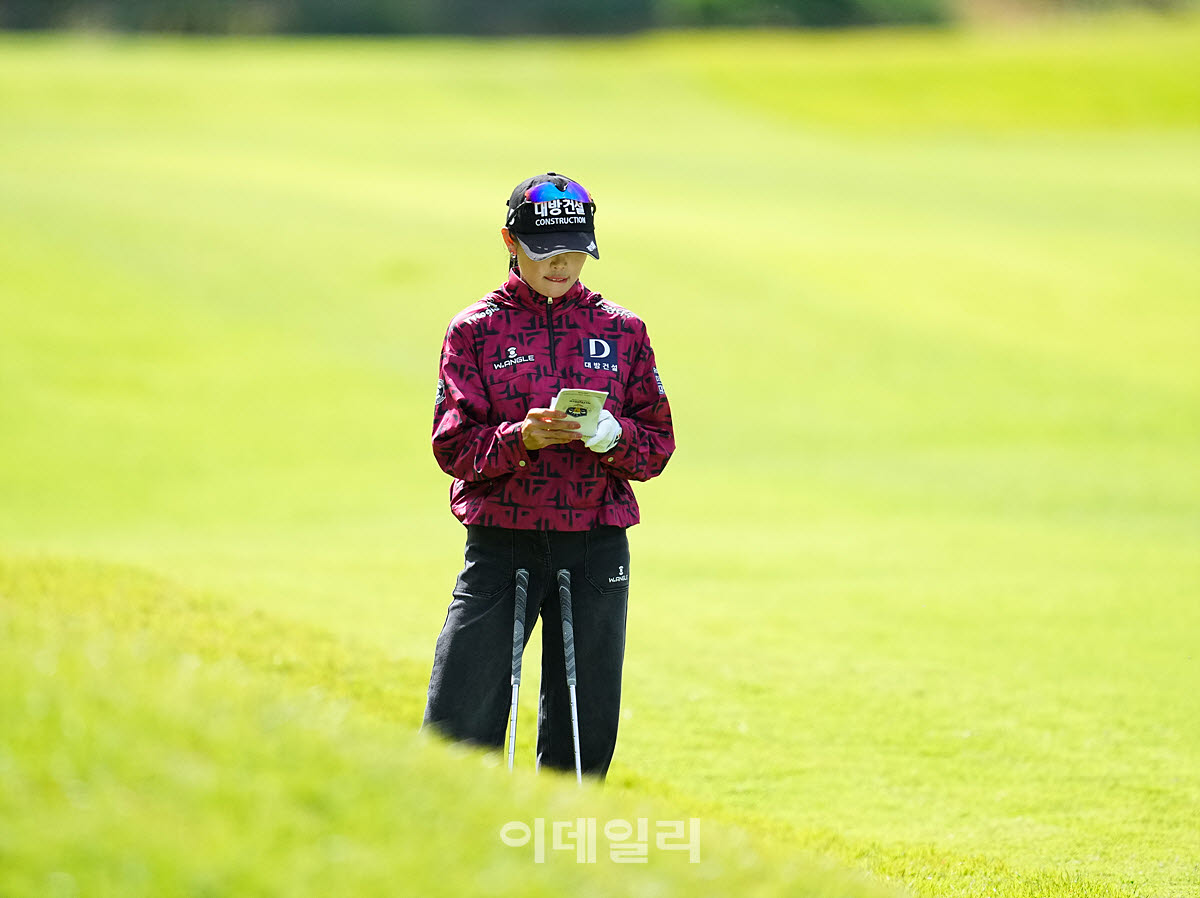 [포토]현세린,공략을 준비한다