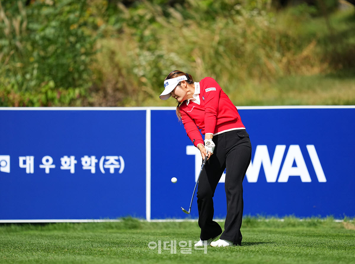 [포토]홍현지,파워풀 임팩트