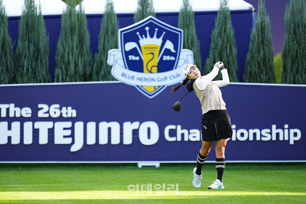 [포토]김우정,순위를 올린다