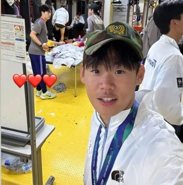 축구 금메달 뒤 ‘군 면제’ 논란 자초…안철수 “특례 재고”, 유승민 “품위 갖춰야"
