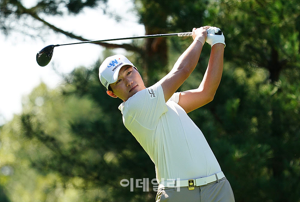 [포토] 전성현, 큰 키를 이용한 파워샷