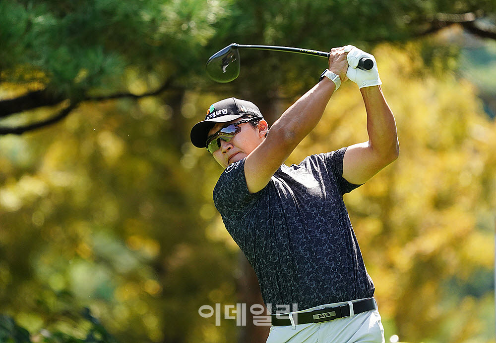 [포토] 김홍택, 파워샷으로 역전 우승에 도전