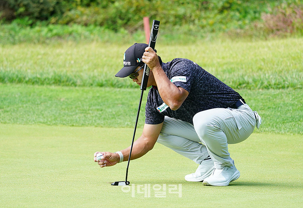 [포토] 김홍택, 신중하게
