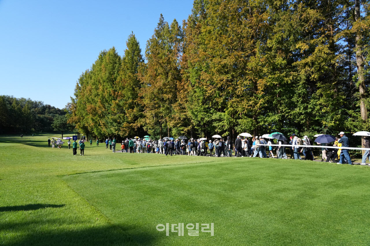 [포토]'제26회 하이트진로 챔피언십'챔피언조 구름 갤러리