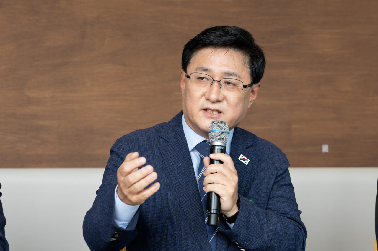 김성환 “2030년 재생에너지 100GW 조기 달성…발전사 통합 추진”