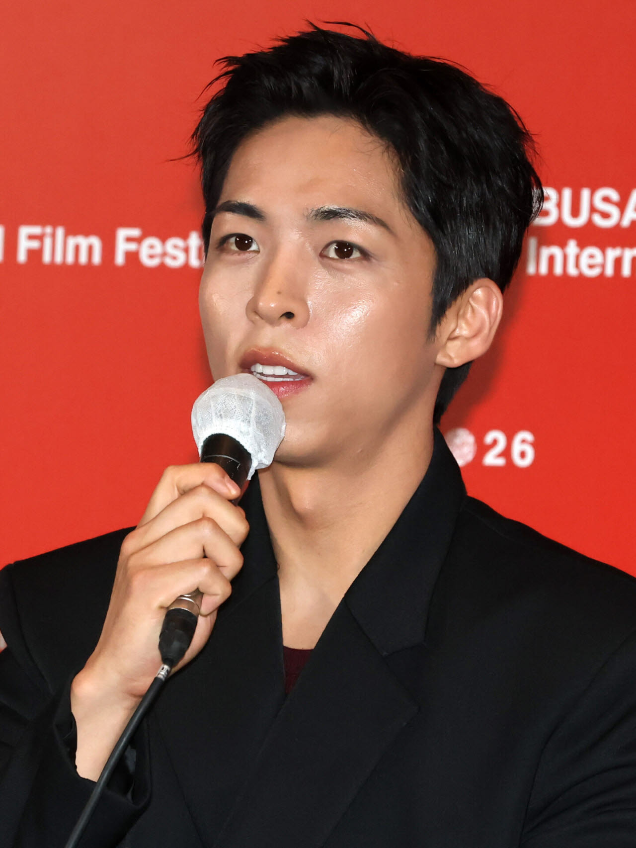 [포토]인사말하는 배우 주종혁