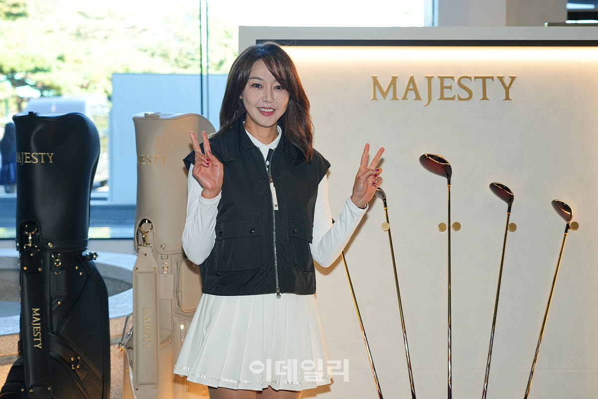 [포토]김민아 아나운서,마제스티골프 축하해요