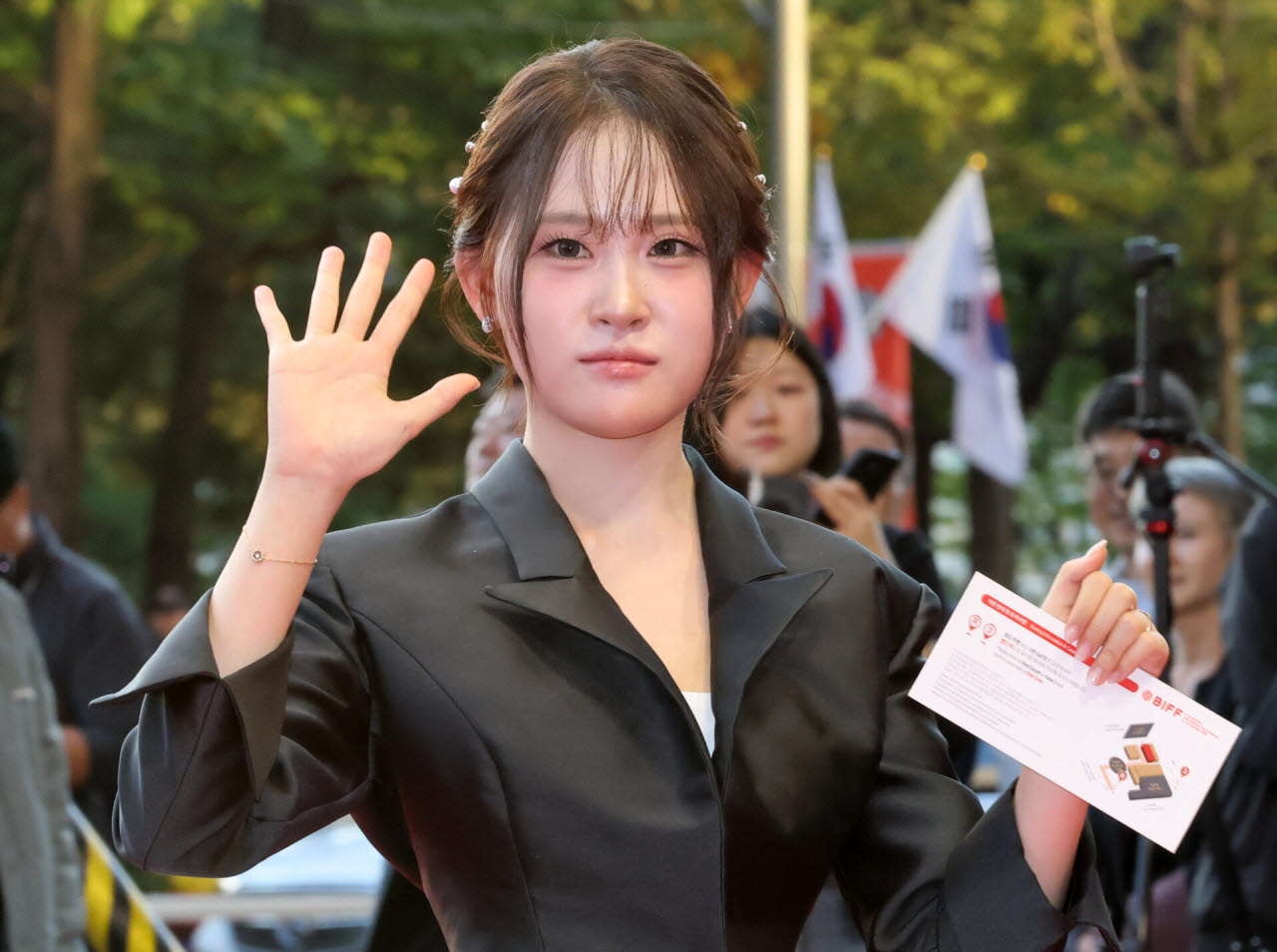 [포토]김다현, 시크한 인사