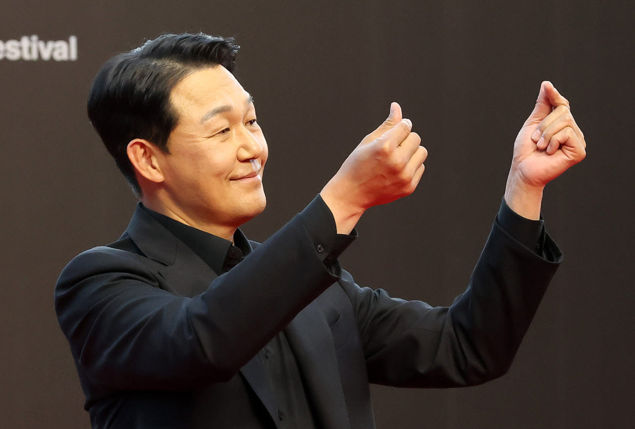 [포토]박성웅, 미니하트 발사
