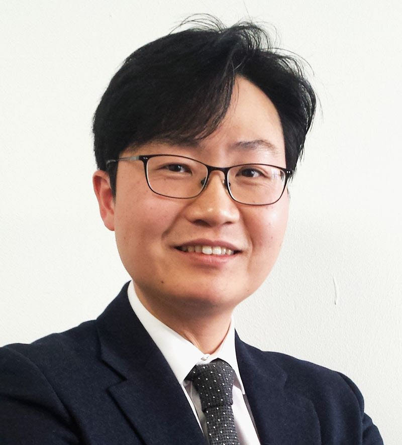 "저가 앞세운 단순 카피·영상은 이제 끝, 시장전략·위기관리 등 전문성 승부해야"