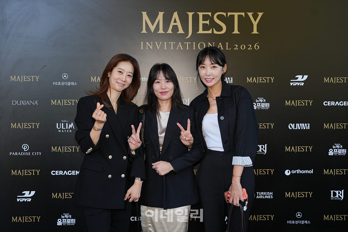 [포토]안소영-김자영-강지윤,행복한 라운드 잘했어요