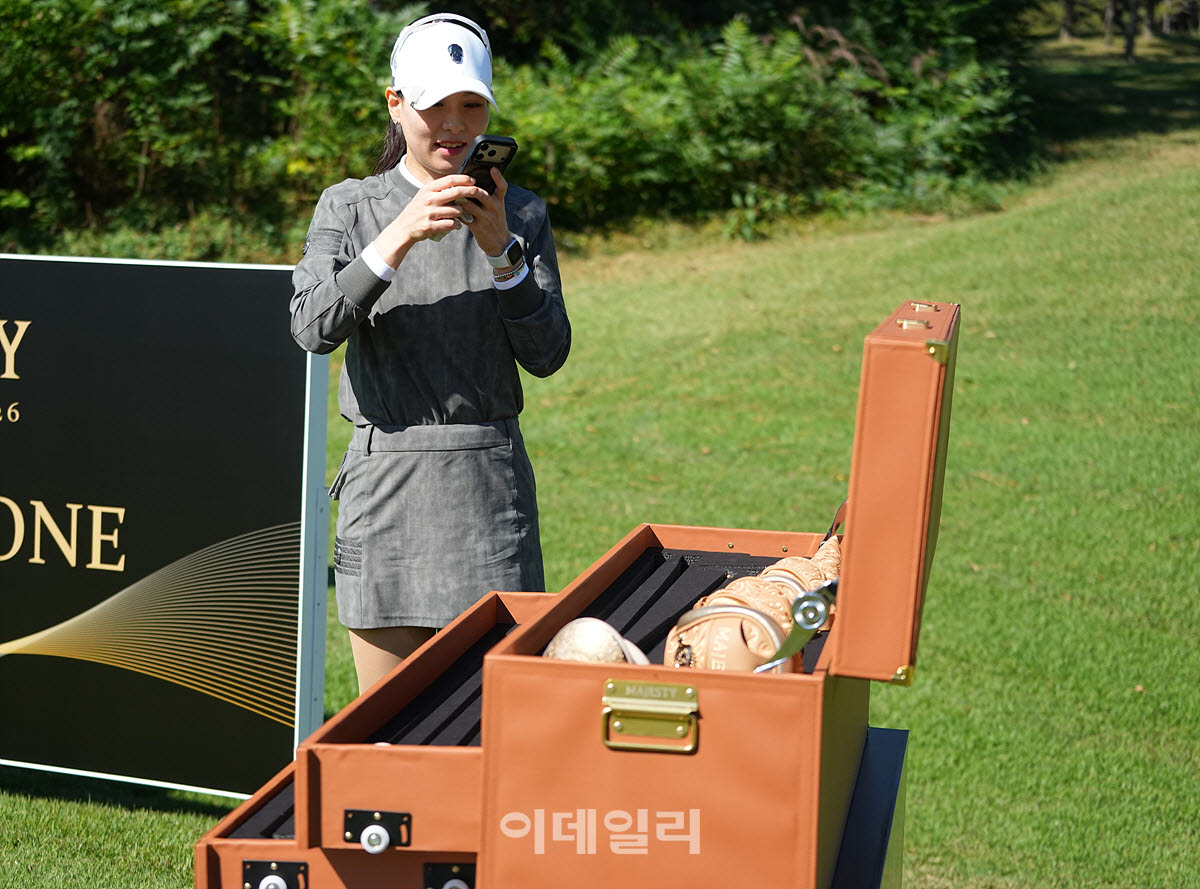 [포토]김자영,이건 꼭 촬영해야해