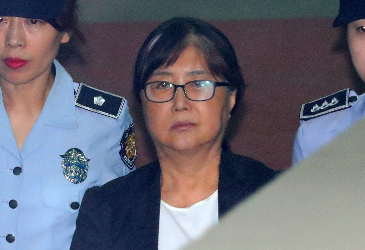 국가가 낸 '최순실 진료비' 3900만원…회수 나서자 '못 준다'