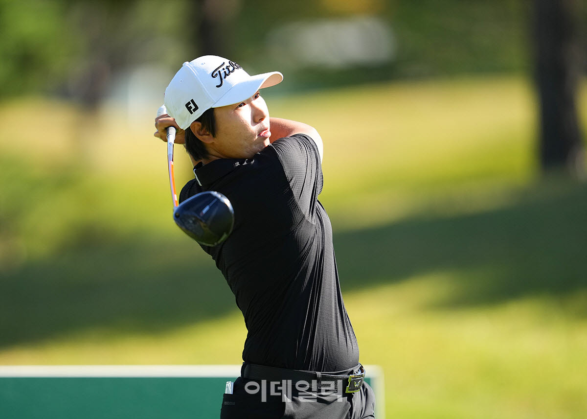 [포토]김지수,첫 날 선두 향한 티샷