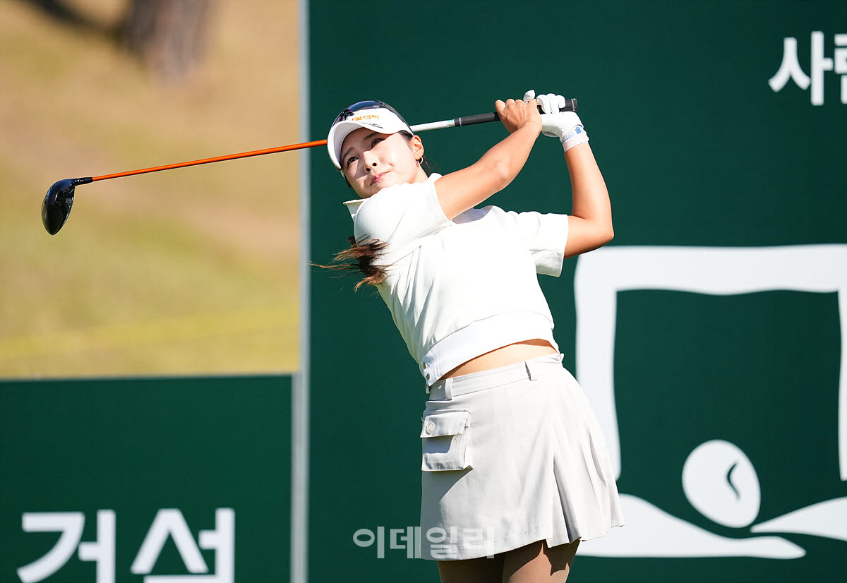 [포토]조은채,버디 향한 파워 티샷