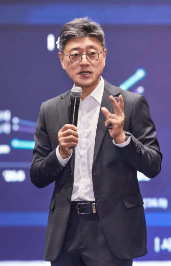 SKT, ‘토큰 게이트웨이’ 띄운다…AI 인재 ‘프런티어’ 전진 배치