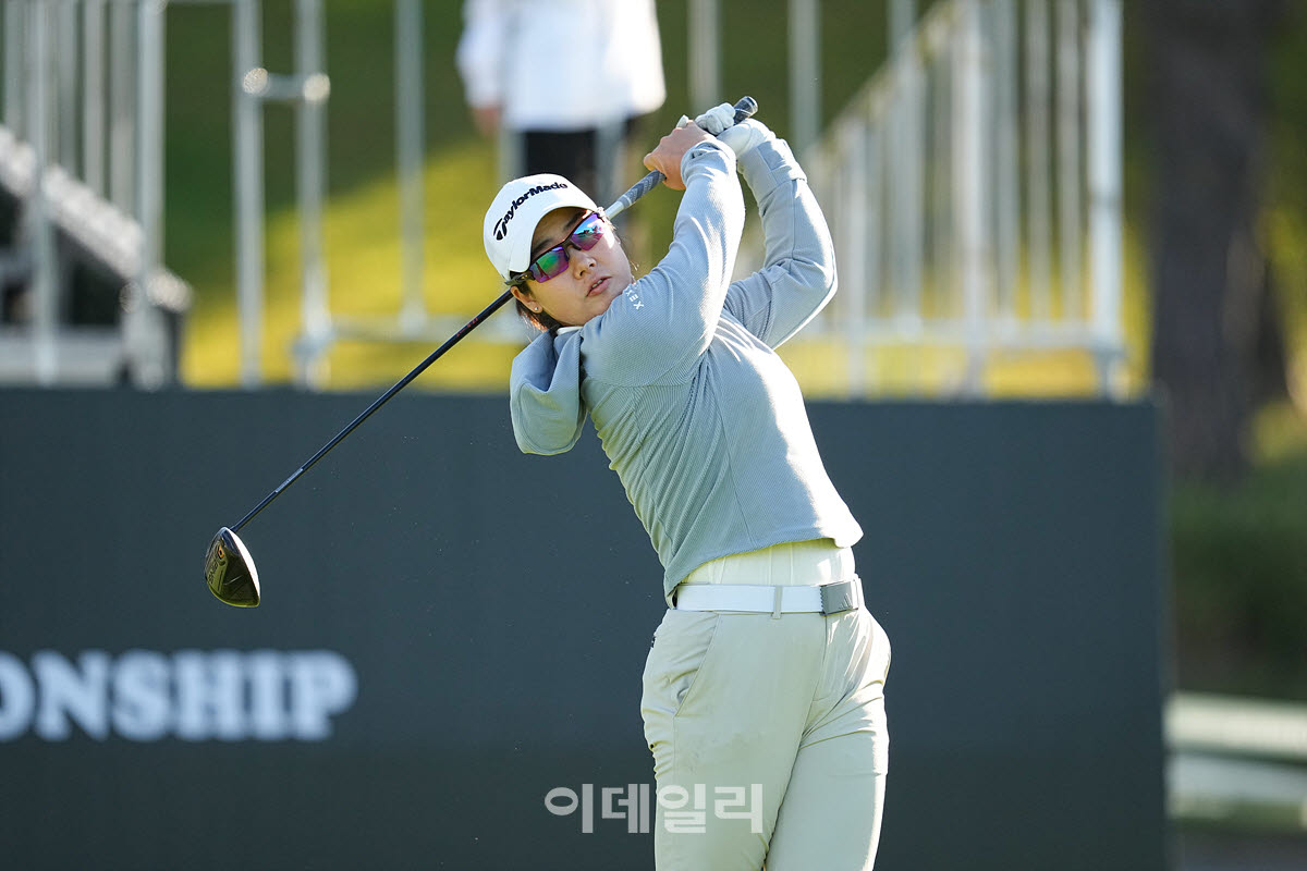 [포토]조정민,강력하게 시작한다
