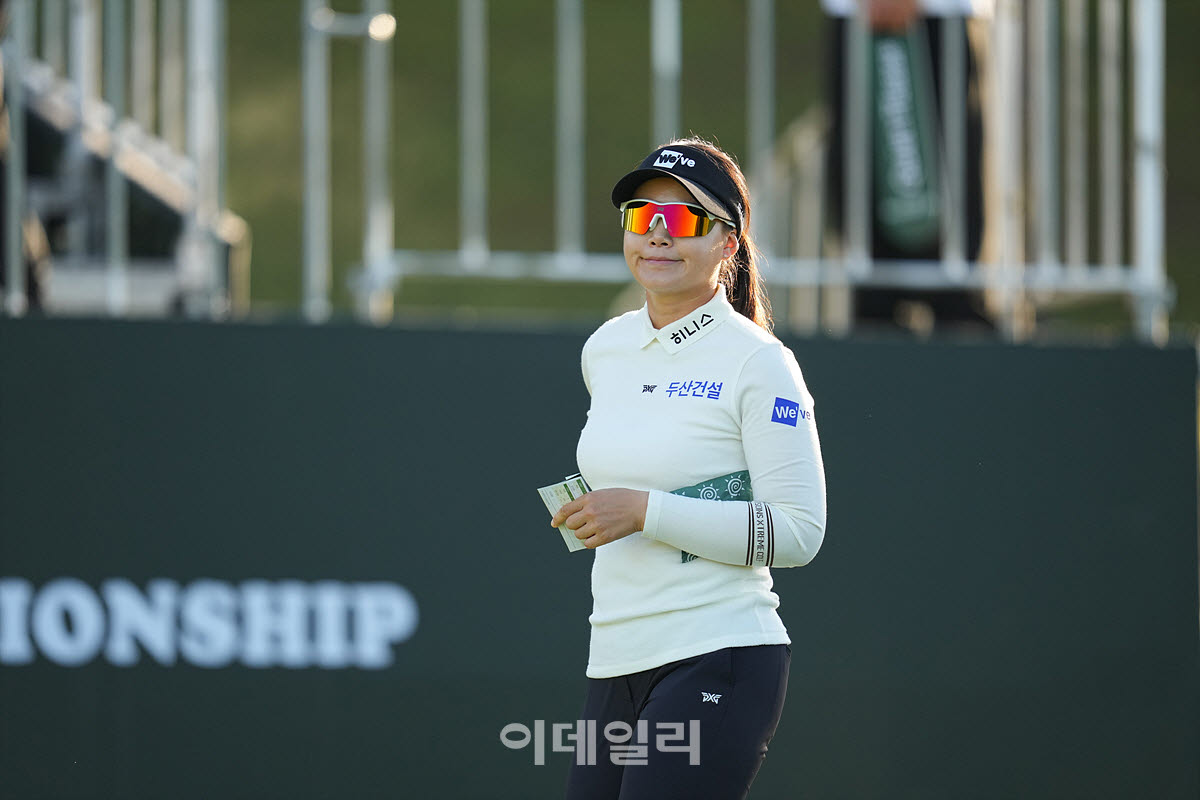 [포토]임희정,미소와 함께 입장