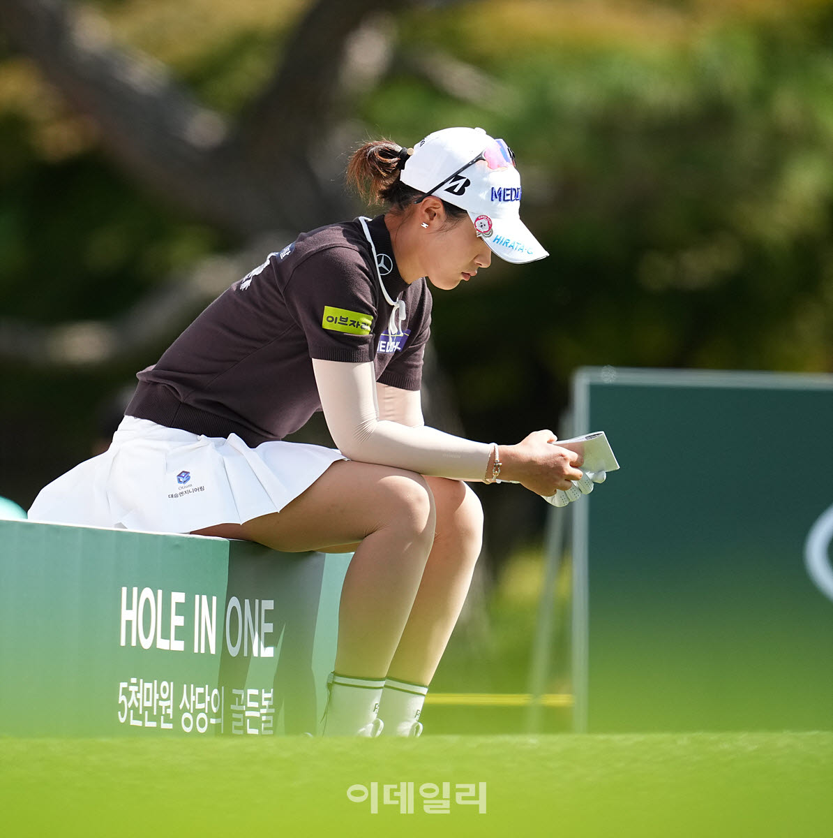 [포토]박현경,잠시 생각에 잠긴다