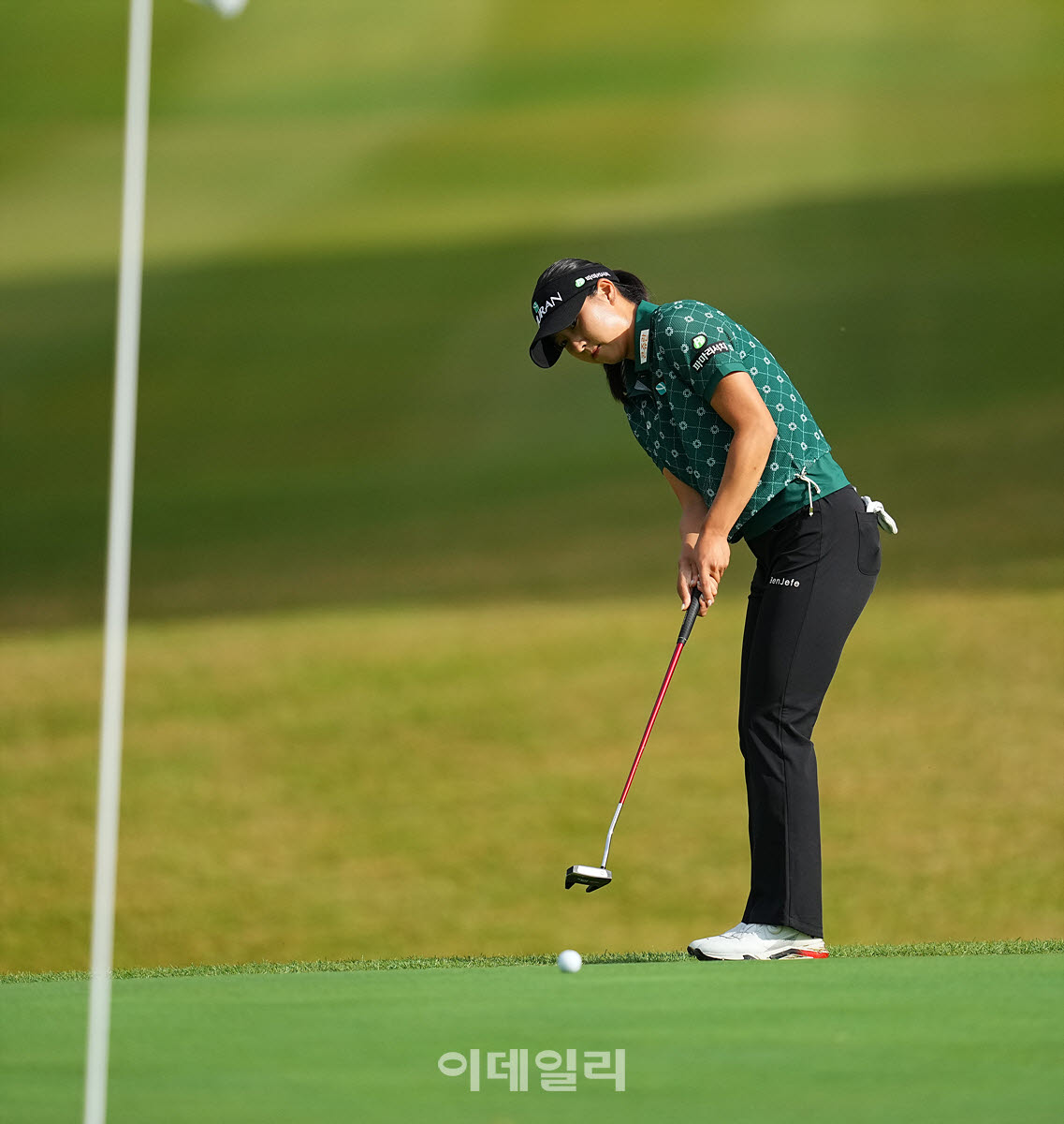 [포토]김하은,첫 홀 먼거리 버디 도전