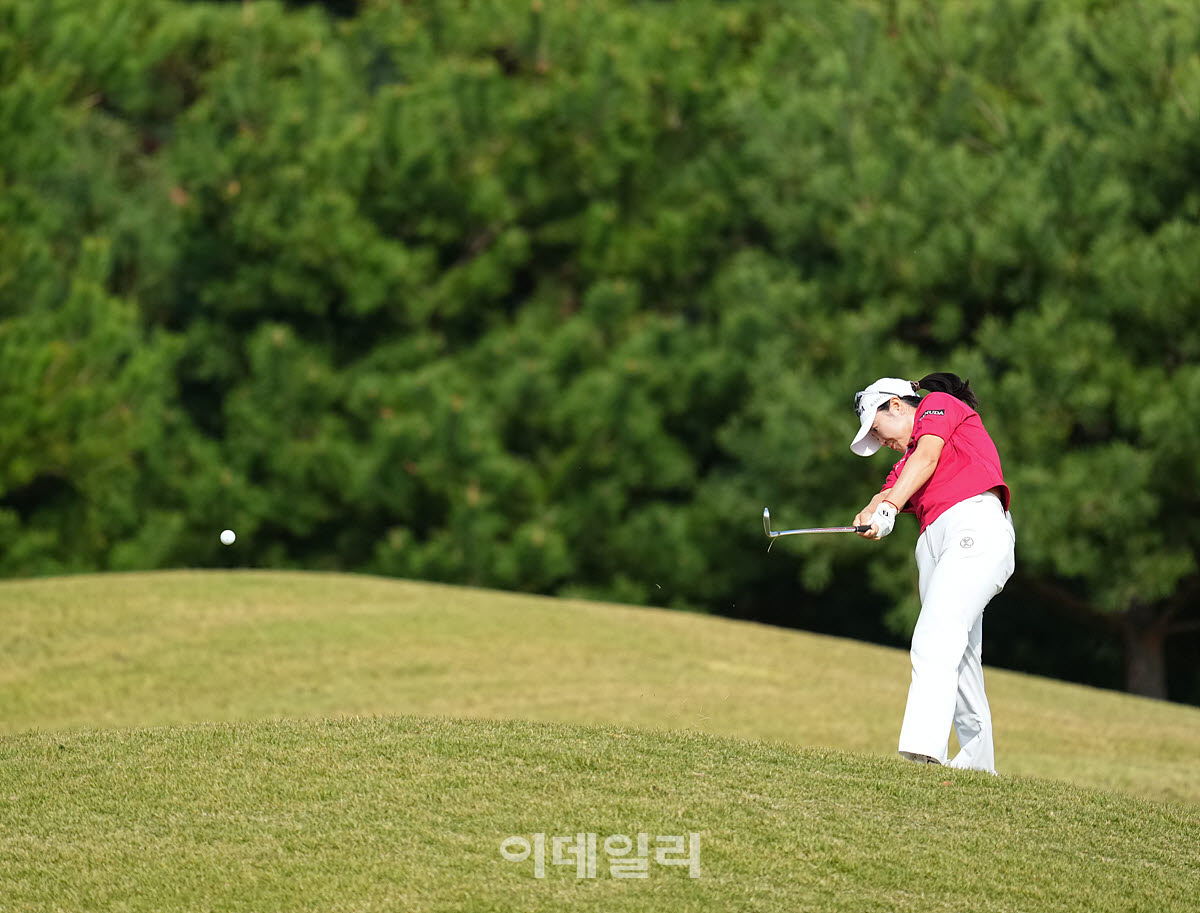 [포토]이승연,그린 향한 임팩트