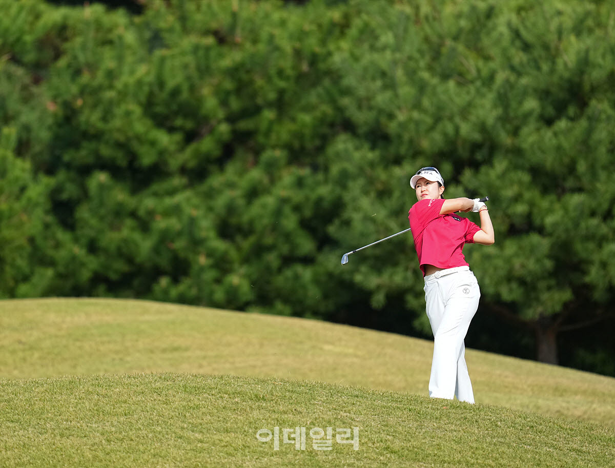 [포토]이승연,그린 중앙에 떨어져라