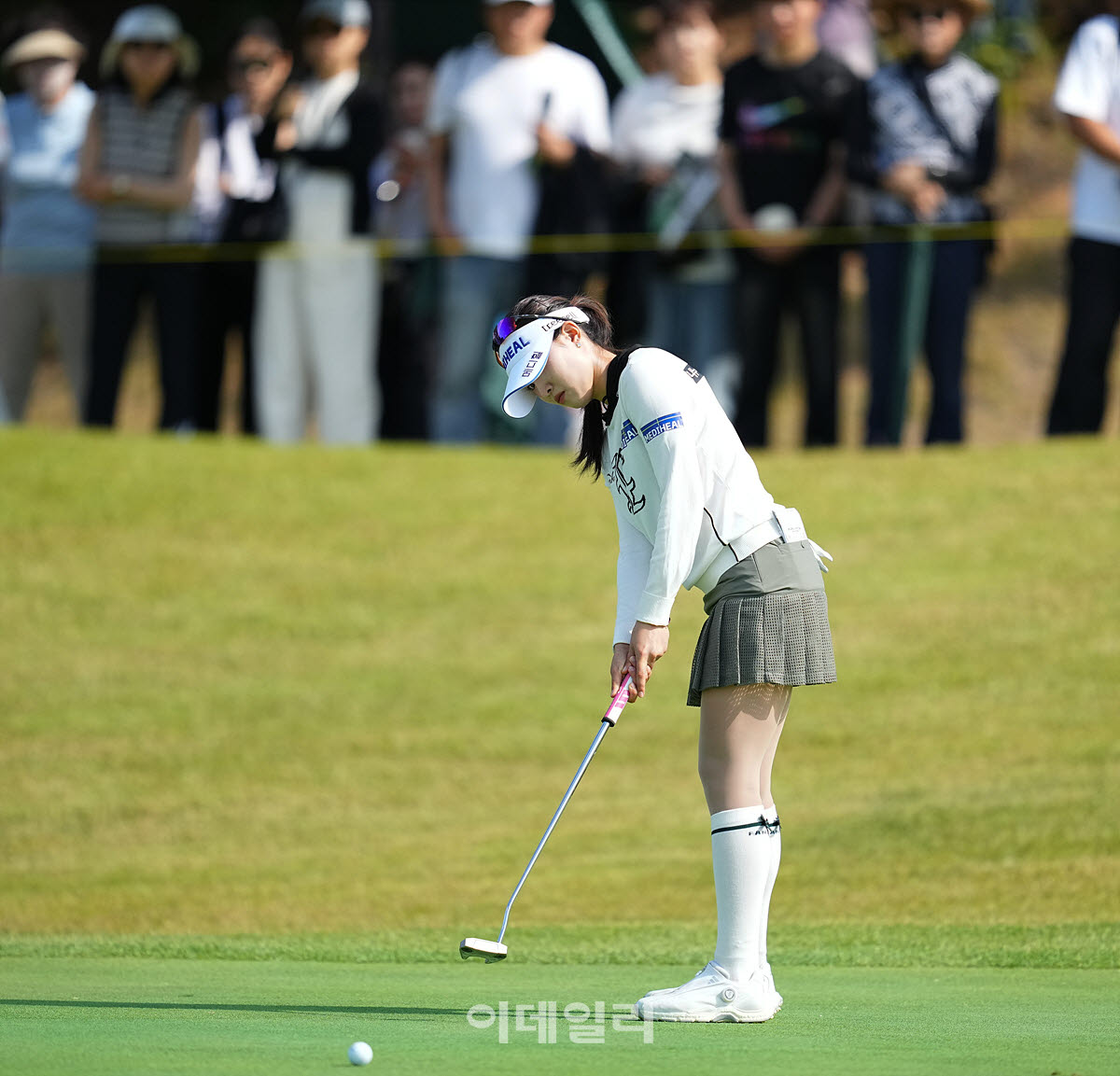 [포토]안지현,첫 홀 버디 도전한다