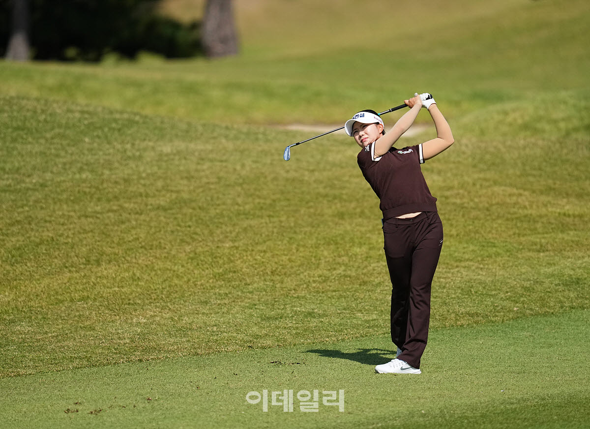 [포토]서어진,핀 방향으로 날린다