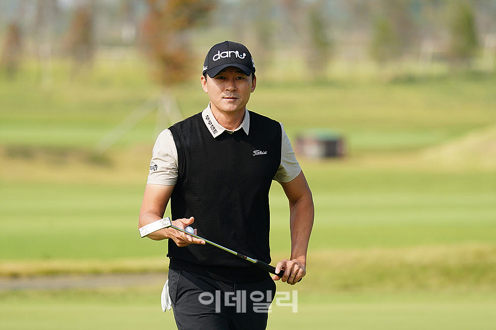 [포토] 홀아웃하는 이성호