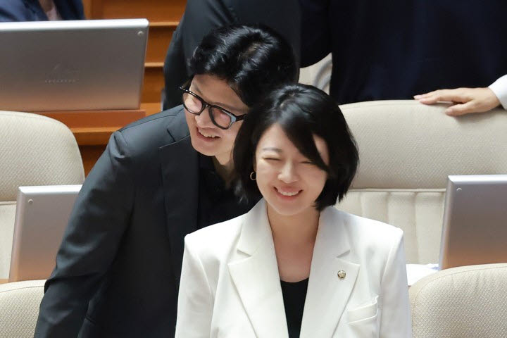 배현진 "장동혁, 한동훈에 비뚤어진 라이벌 의식"
