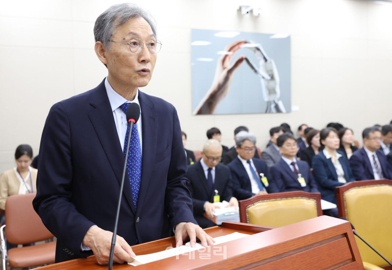 [포토]과방위 국정감사, '인사말하는 고광헌 위원장'